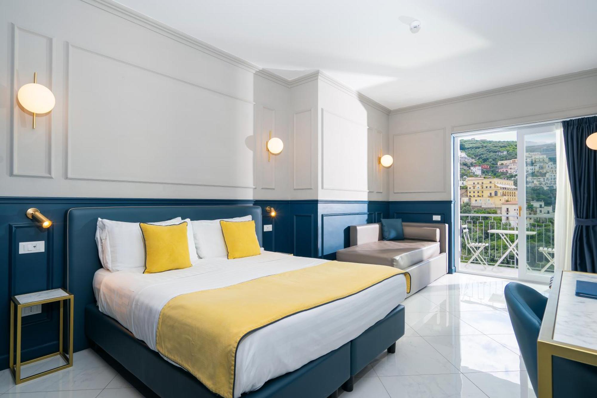 Hotel Mary Віко-Екуенсе Екстер'єр фото